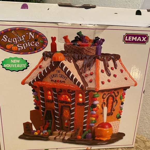 Sugar And Spice LEMAX Gingerbread Village Halloween The Candy Crypt RETIRED - Picture 7 of 12